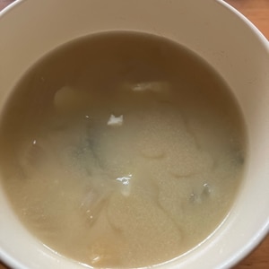 新玉ねぎと厚揚げ豆腐のお味噌汁★